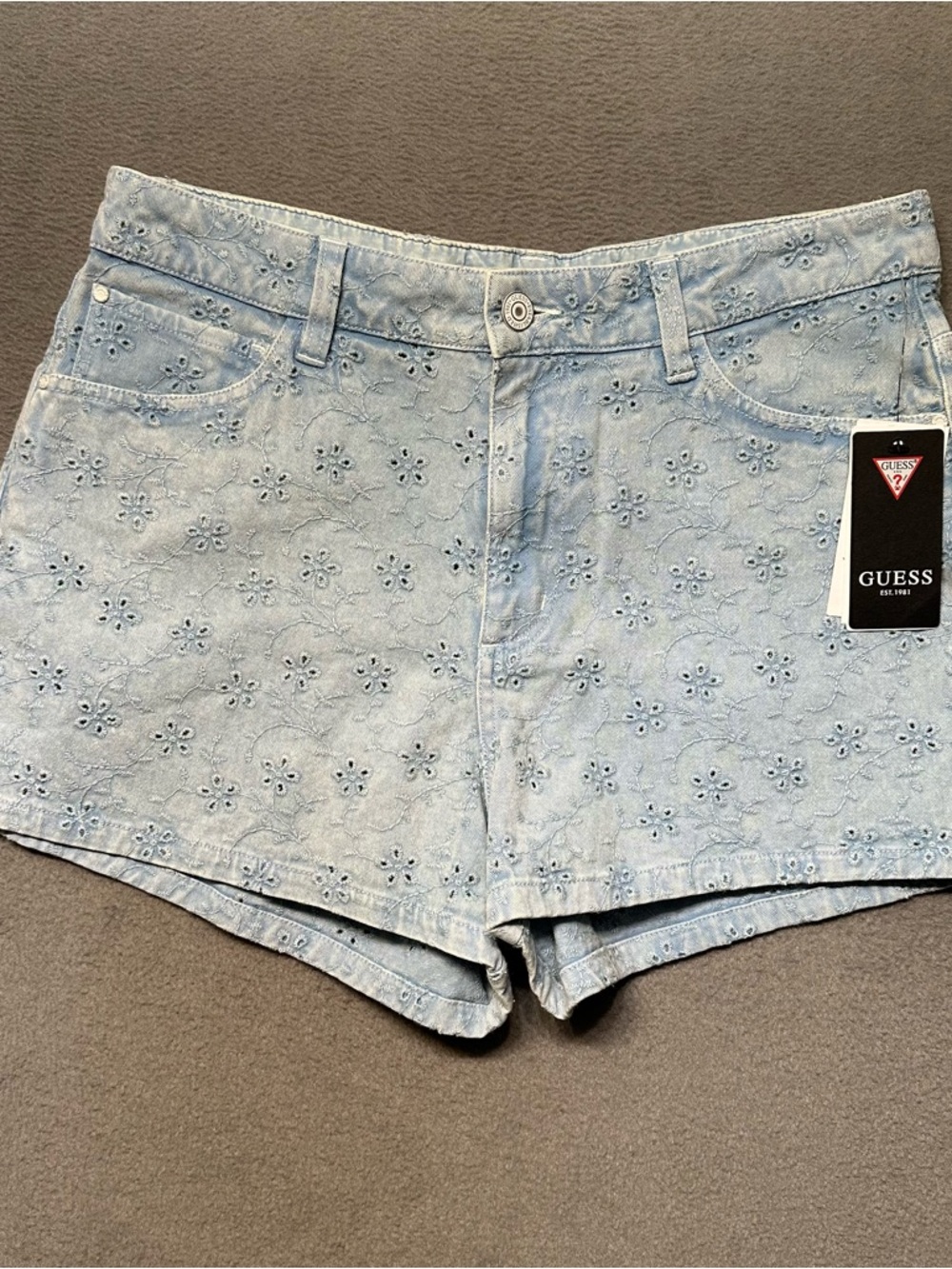 Guess Womens 28 Denim Shorts Low Rise Light Wash Floral Embroidered Y2K NWT